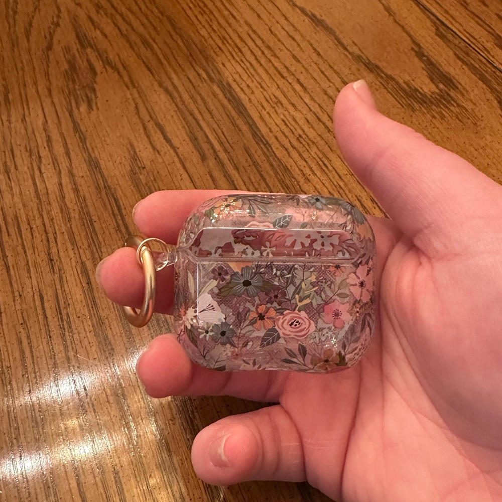 Flower AirPods Pro 3rd gen case - Picture 2 of 4